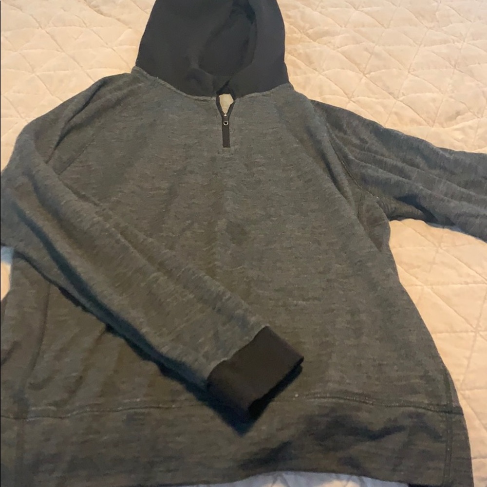 Lulu men’s sweatshirt